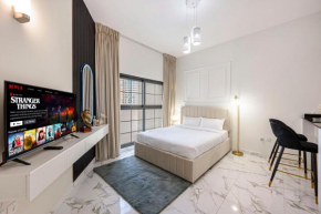 Sophisticated Studio With Dubailand Views
